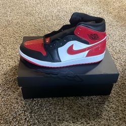 Jordan 1 Mid