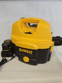Dewalt DC500 Wet/Dry Shop Vac 2-Gallon 1HP Corded/ Cordless 18V / w/ Battery & Charger B819102-13