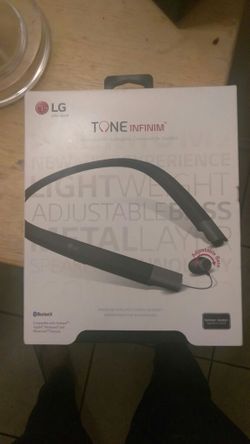 LG Tone Infinim