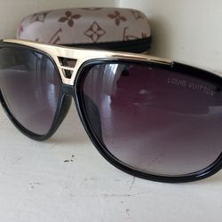 Gold Louis Vuitton Evidence Sunglasses 