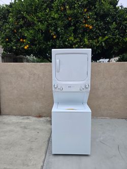 STACKABLE WASHER AND DRYER GAS CONECTION