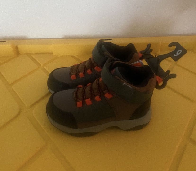 Ozark Trail Toddler Boy Water Resistant Hiker Boots, Size 9