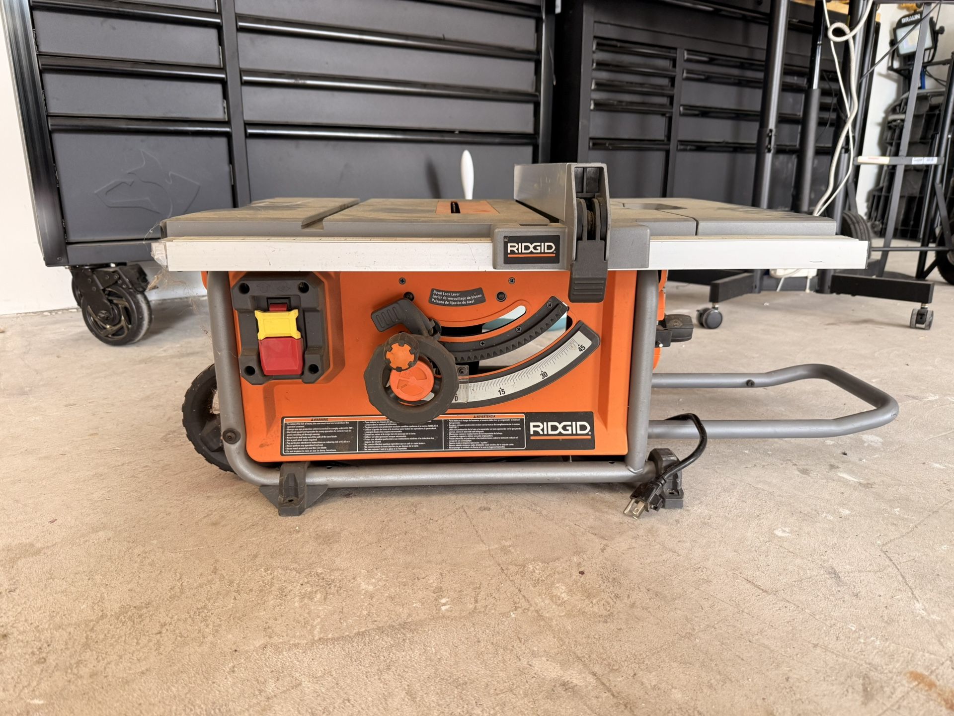 RIDGID R4516 – 10” Portable Table Saw