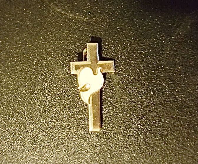 Gold Cross White Dove Christianity Christ Church gift Tie Lapel Hat Vest Pin