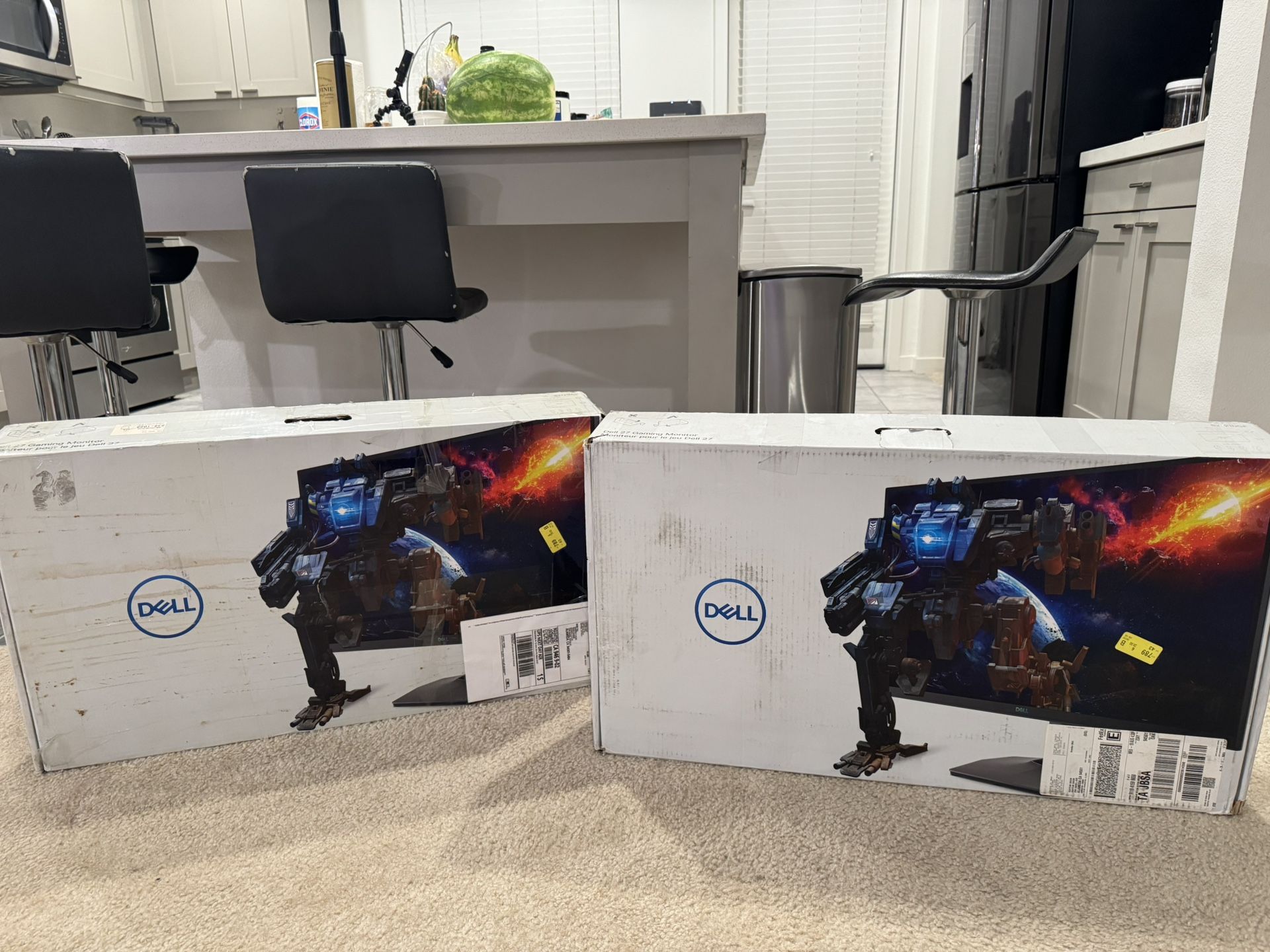 Dell S-Series 27” QHD (S2721DGF) with Dual Monitor Arms