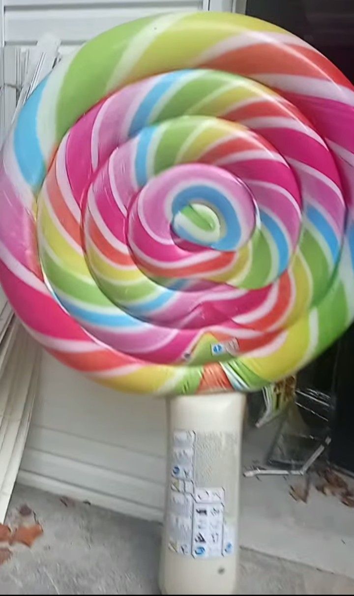 Large Lollipop Float