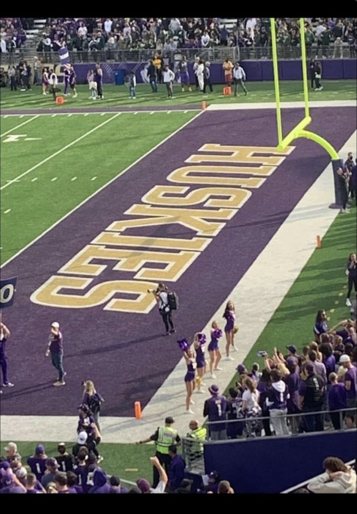 Husky vs Illinois Saturday 25th