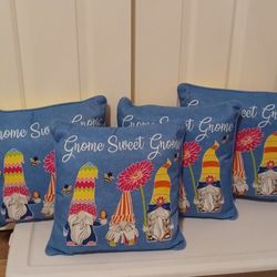 4  Outdoor Throw Pillows