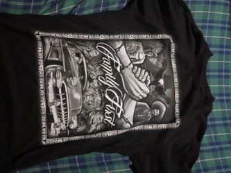 shaka wear, Family first graphic tee, Black size Large