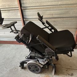 Invacare TDX SP2 Power Wheelchair – Excellent Condition