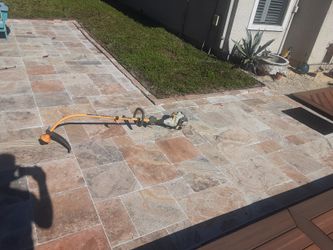 Ryobi Gas Trimmer With Removabke Attachment