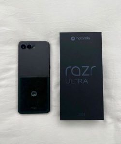 Motorola RAZR Ultra 2025 512gb Unlocked any carrier
