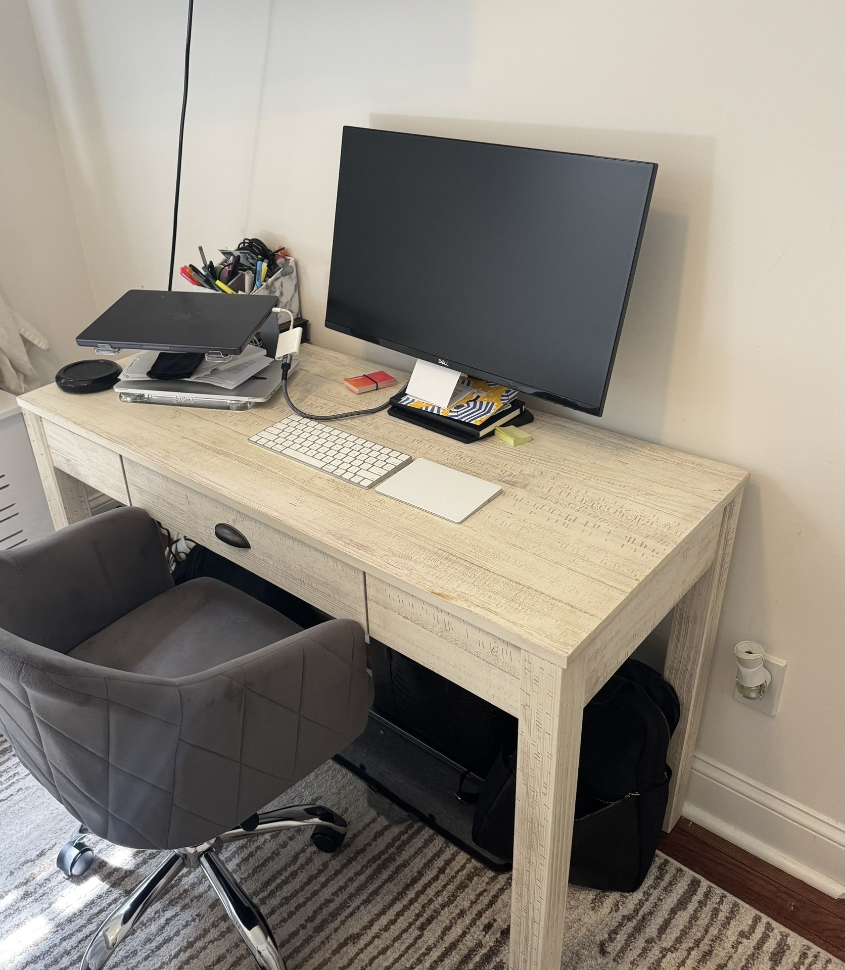 Desk & Chair 