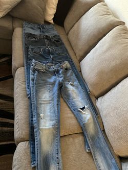 4 Used Levis Aeropostale Jeans- All are in good condition. Clean