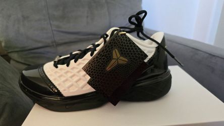 Nike Kobe 3 low Protro size 10 basketball shoes