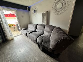 Couch Reclining