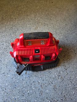 Milwaukee M18 6 Bank Charger