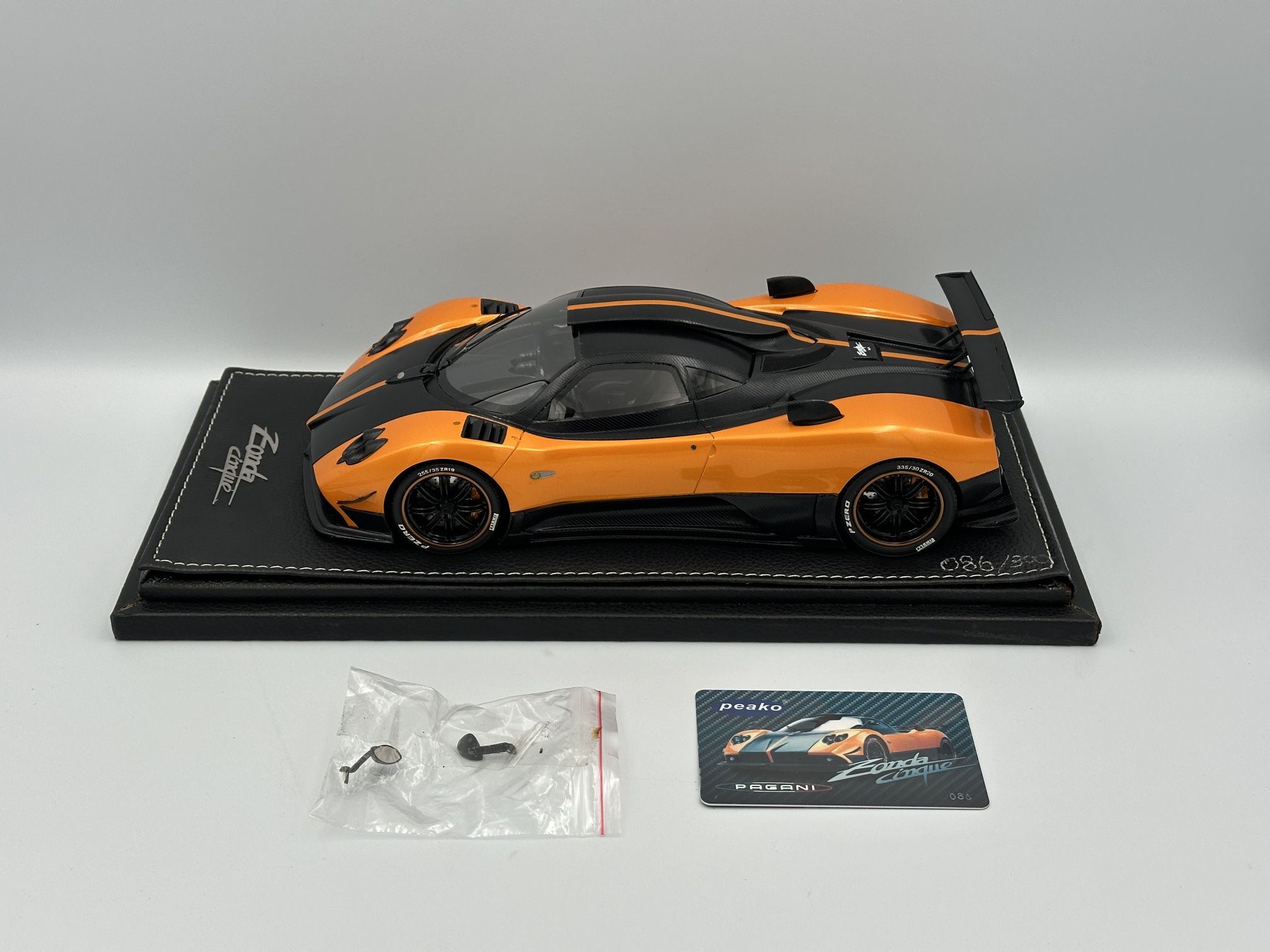 1:18 Peako Pagani Cinque Orange Model Car