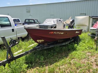 2017 16ft center console