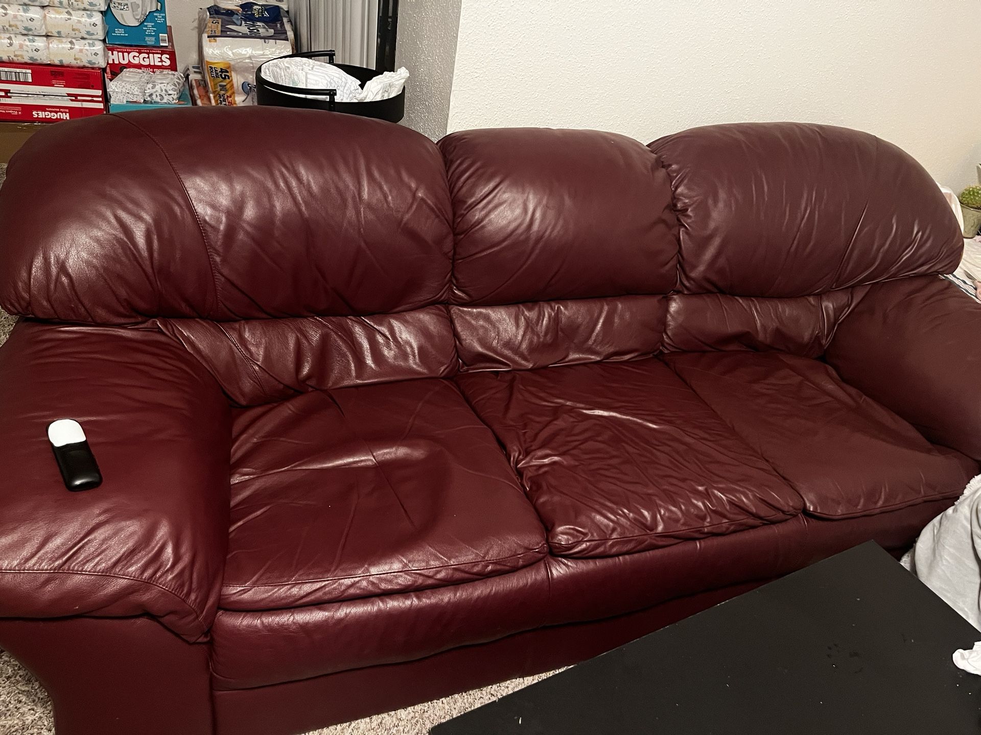 200$ Red leather 3 seat sofa! 