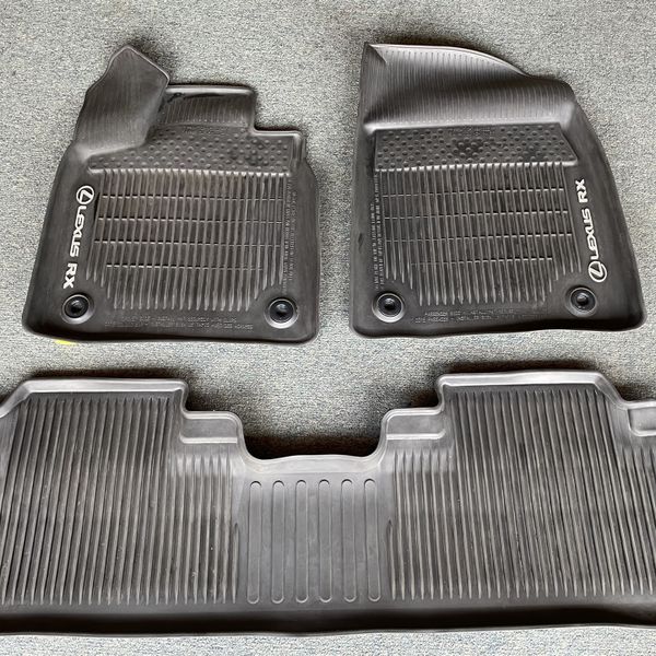OEM Lexus RX 350 All Weather Floor Mat for Sale in San Diego, CA OfferUp
