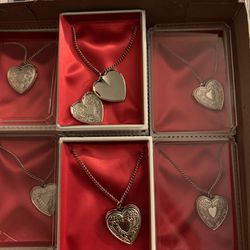 Vintage Silver Heart Shaped Picture  locket Necklace Mothers Day Gift 