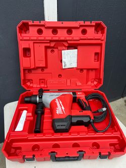 Milwuakee 1-3/4 in. SDS-MAX Rotary Hammer new $500