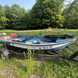 14 Foot Smokercraft Fishing Boat And Trailer