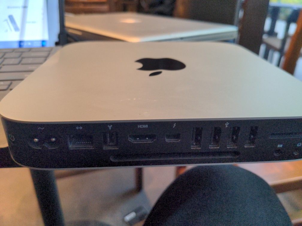 Apple MAC MINI 2014 & APPLE TV