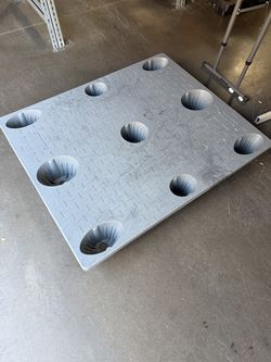 Heavy Duty Stackable Plastic Pallets with Solid Top Surface - 48"x40"x ~6"