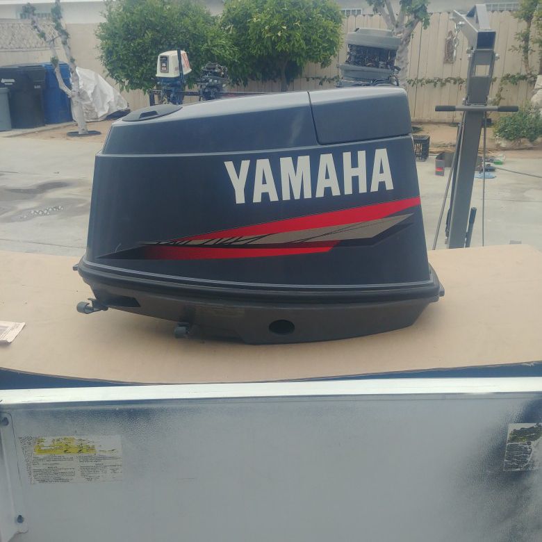 Outboard Motor Yamaha Cowlin
