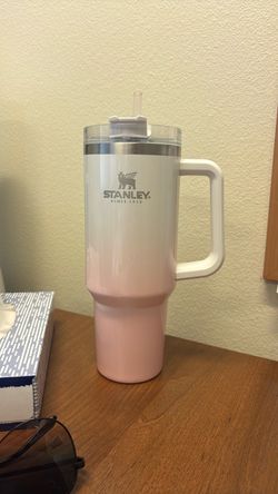 Ombré pink Stanley cup 40oz