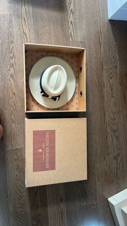 Helen Kaminski Hat