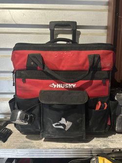 MILWAUKEE TOOL BAG WITH WHEELS