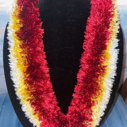 Flat Yarn Leis