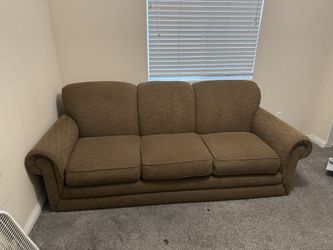 Free Couch Must Pick Up