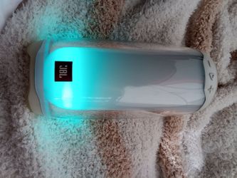 JBL Pulse 4 Bluetooth Speaker White