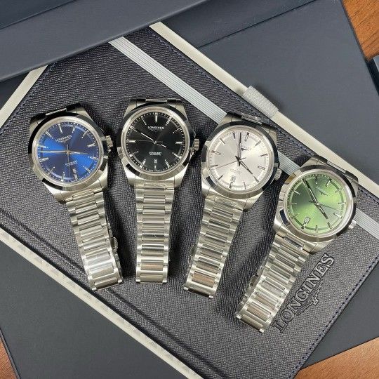 Men´s mechanical movement, automatic type, with box...