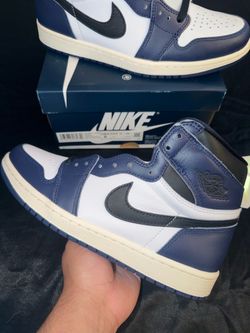 Jordan 1 Retro High OG Midnight Navy size 8