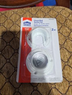 Heavy duty closet rod socket