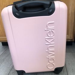 Calvin Klein Luggage Carry on Spinner