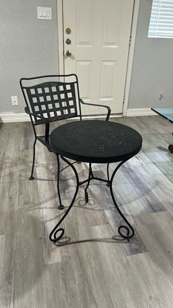Black Wrought Iron Bistro Table and Chair Set