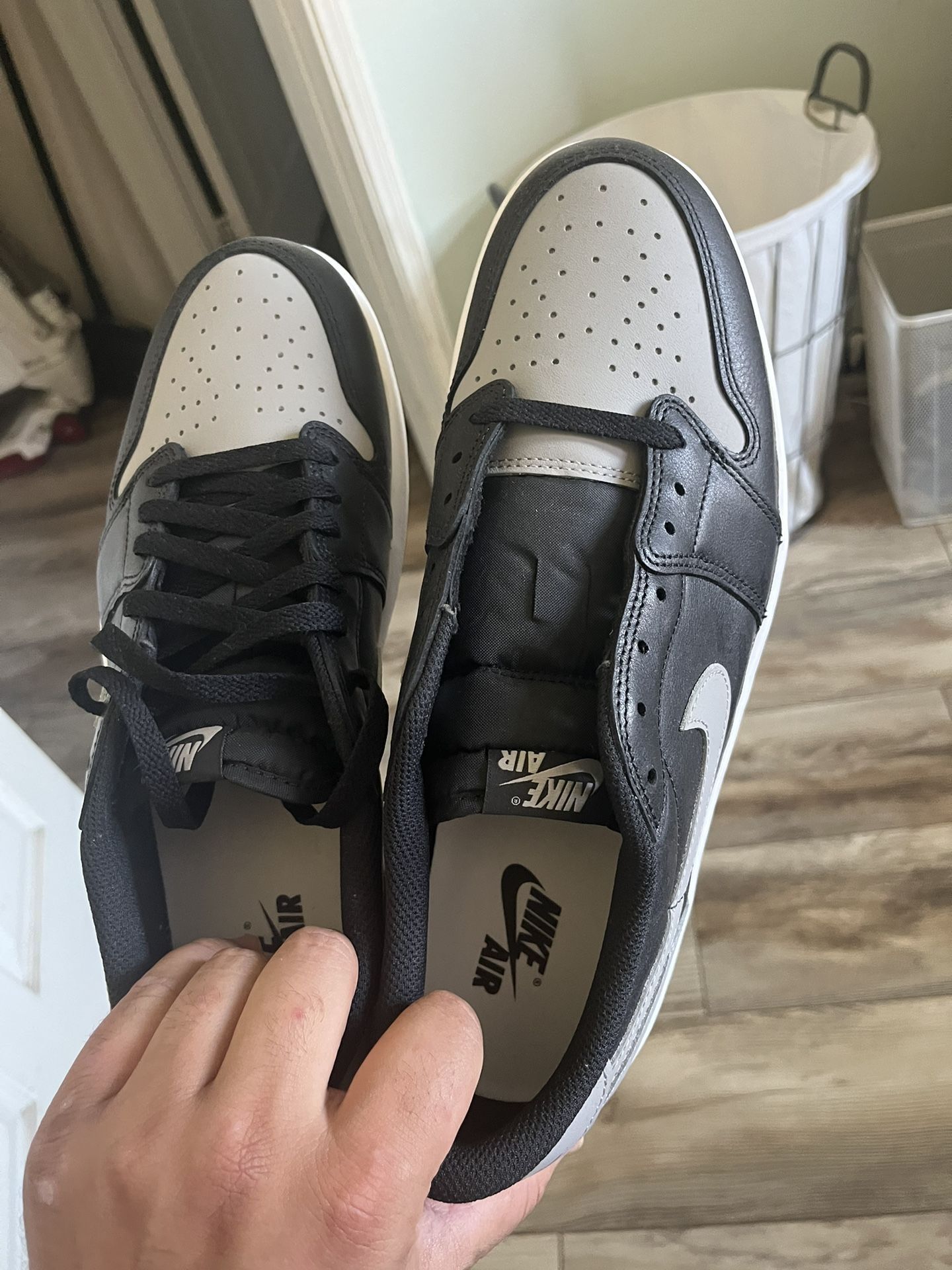 Jordan 1 low Shadow