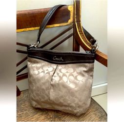 Coach Ashley Bag In Excellent Condition!