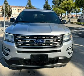 2017 Ford Explorer 3 row 4x4
