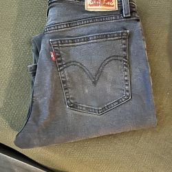 Levi $10 Size 30