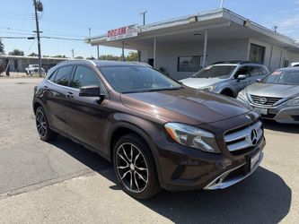2015 Mercedes-Benz GLA 250