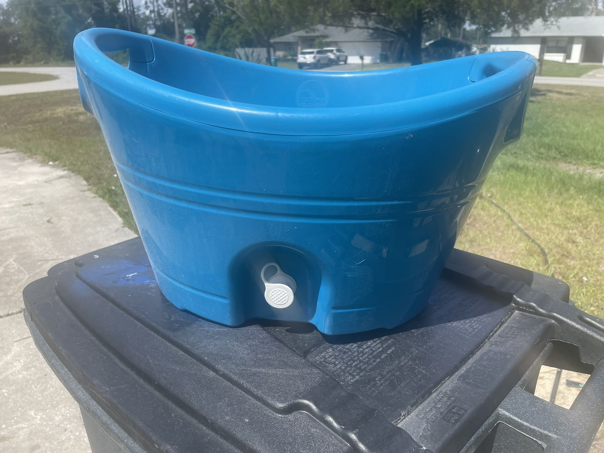 Blue Party Cooler For Get Together’s
