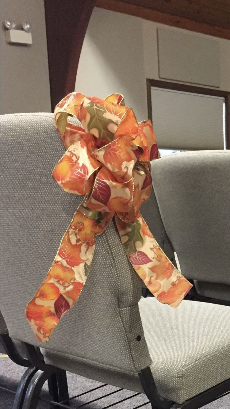 Fall Print Pew/chair Bows