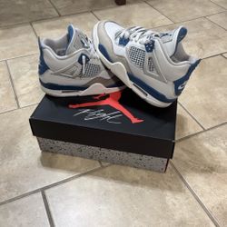 Jordan 4 Military Blues 